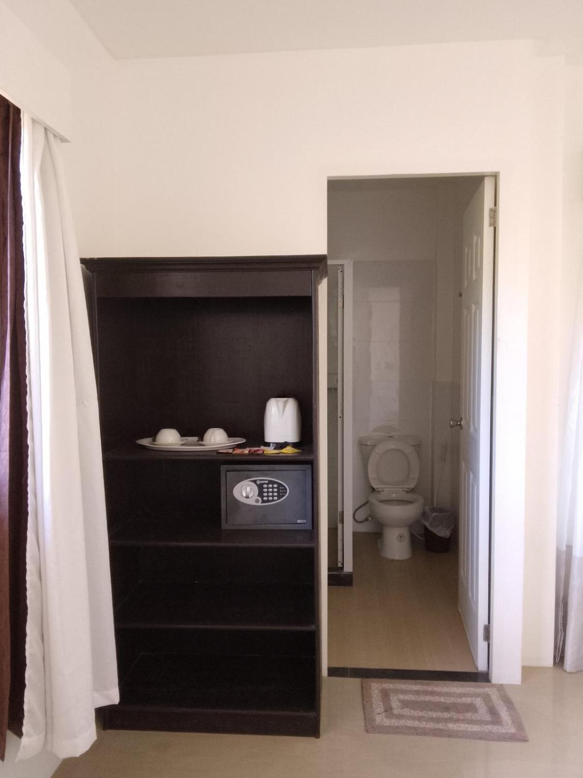Heartland Hotel Serviced Rooms & Apartments. Панглао Екстериор снимка