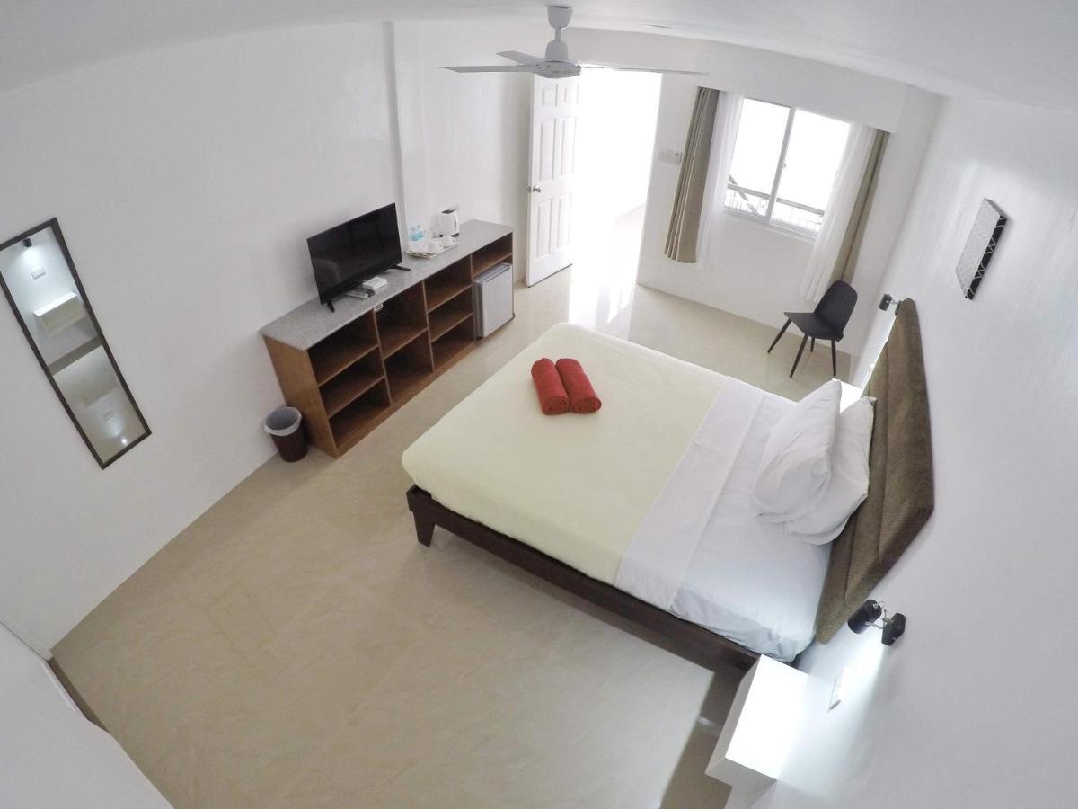 Heartland Hotel Serviced Rooms & Apartments. Панглао Екстериор снимка