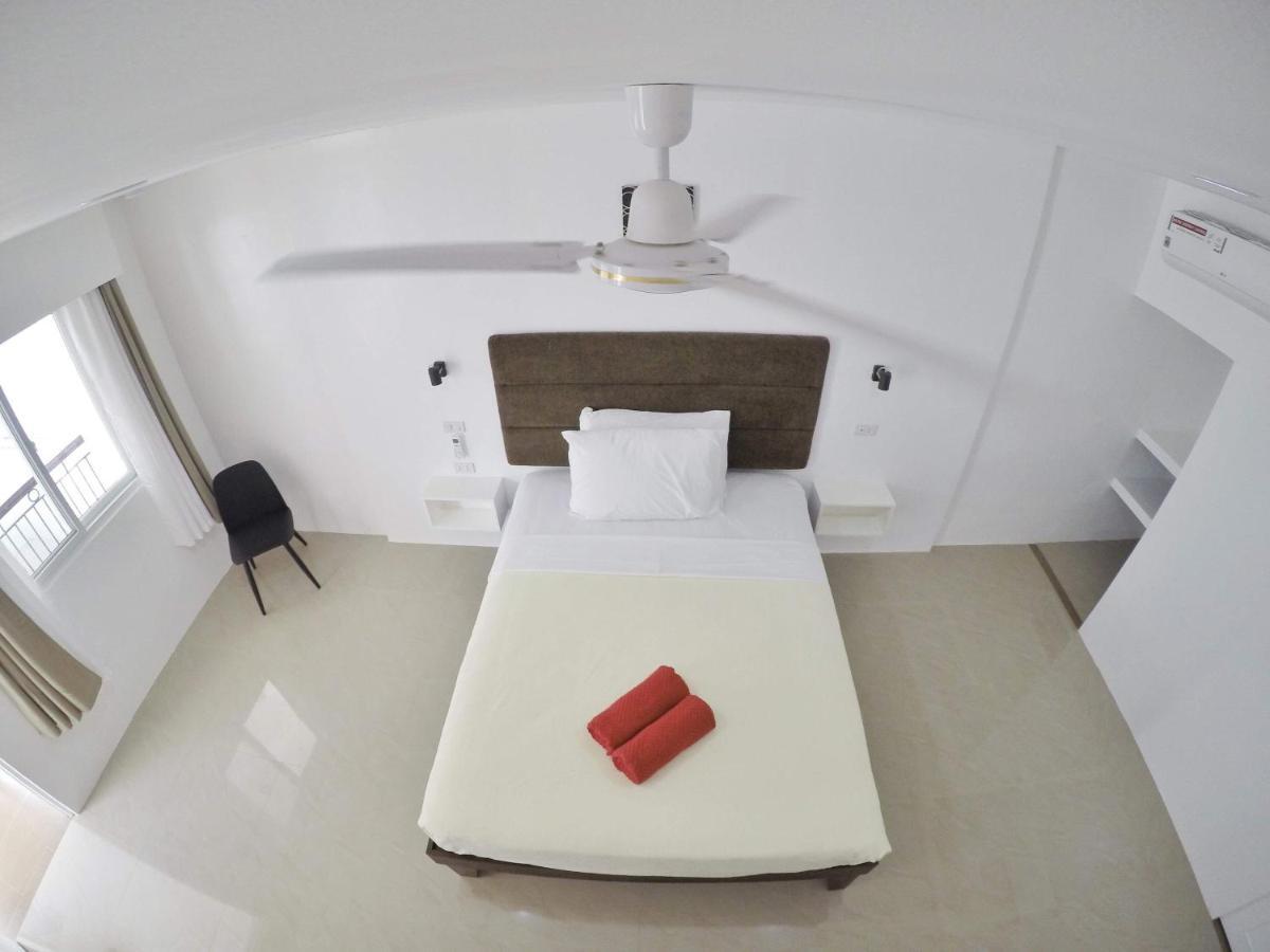 Heartland Hotel Serviced Rooms & Apartments. Панглао Екстериор снимка