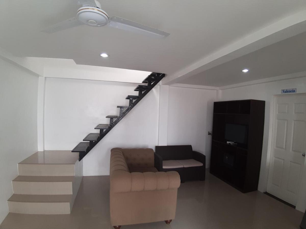 Heartland Hotel Serviced Rooms & Apartments. Панглао Екстериор снимка